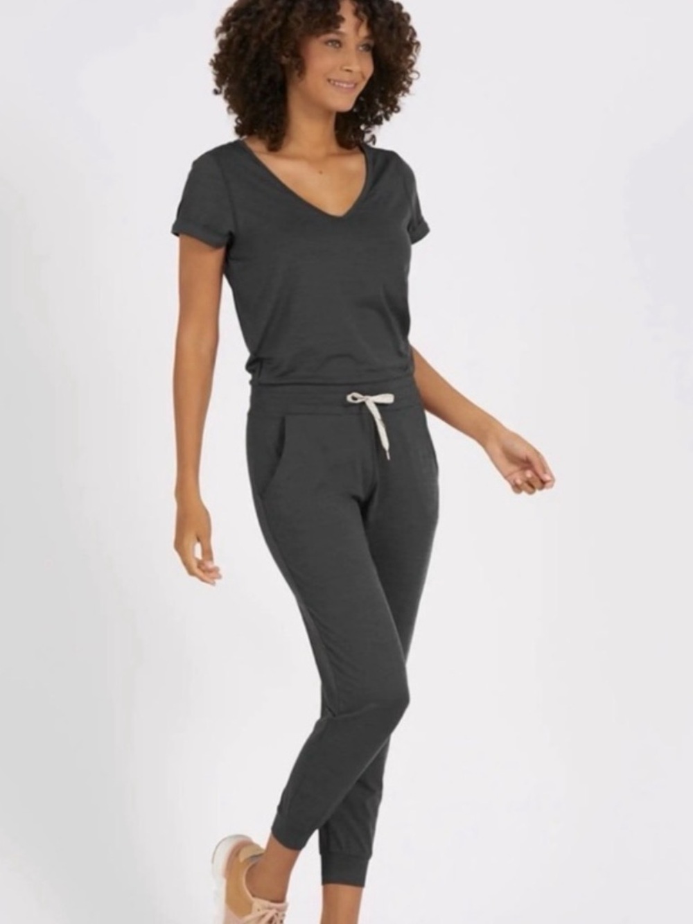Vuori All Day Jumpsuit Charcoal Heather Gray V-Neck Jogger Romper Women’s Size M